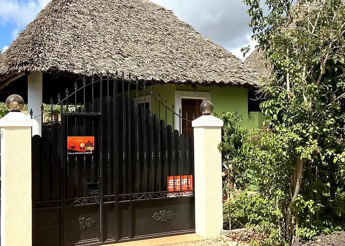 Paradiesische Villa Maisha Mazuri Mit Pool. Terrasse Und Personal