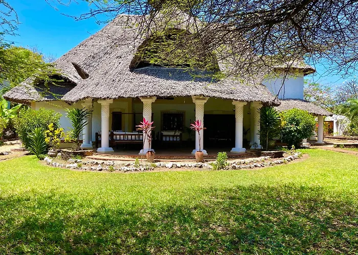 Shikamoo Cottage