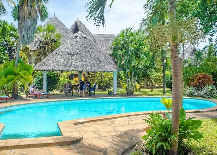 Coconut House, Diani Beach, Superb Staff, Sleeps 12